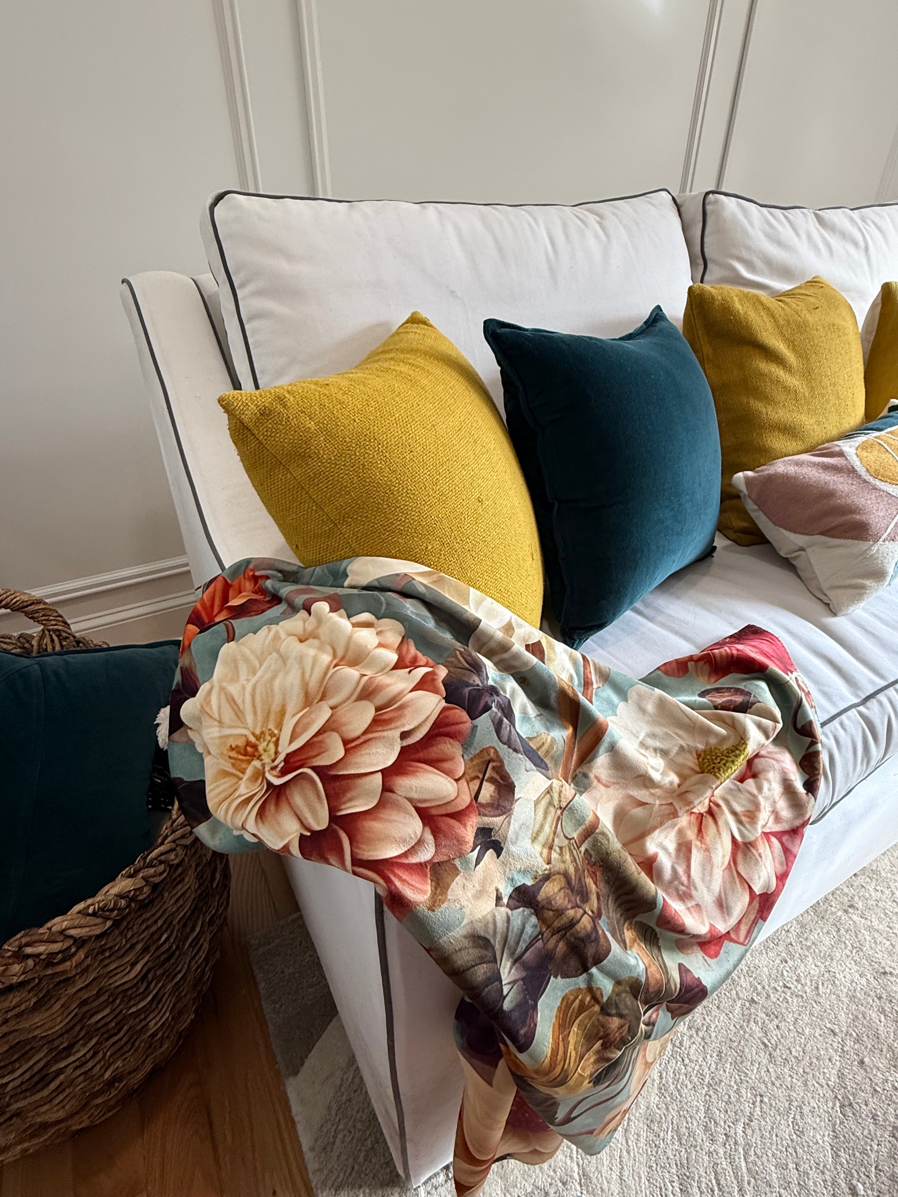 Dahlia Velvet & Sherpa blanket